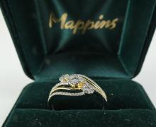 LADIES' DIAMOND RING