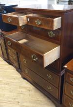 HICKORY FURNITURE CHEST OF DRAWERS