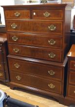 HICKORY FURNITURE CHEST OF DRAWERS