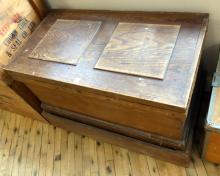 ANTIQUE TOOL CHEST