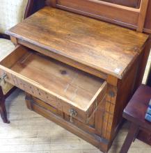 VICTORIAN WASHSTAND