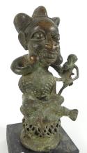 EARLY AFRICAN BRONZE FIGURE