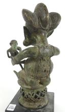 EARLY AFRICAN BRONZE FIGURE