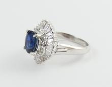 SAPPHIRE & DIAMOND RING