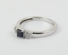 SAPPHIRE & DIAMOND RING