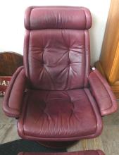 BURGUNDY LEATHER STRESSLESS RECLINER WITH FOOTSTOOL