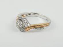 LADIES' DIAMOND RING