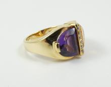 CONTEMPORARY GEMSTONE RING