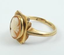 ANTIQUE GOLD RING