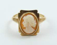 ANTIQUE GOLD RING