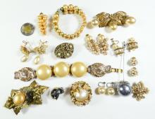 FAUX PEARL JEWELLERY
