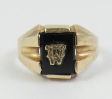 GOLD SIGNET RING