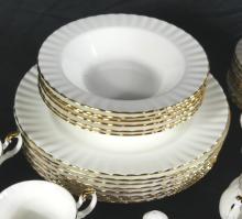 ROYAL ALBERT DINNER SERVICE