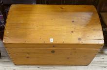 PINE STORAGE TRUNK