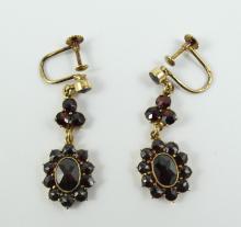 GARNET EARRINGS