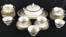 ROYAL DOULTON DINNER SERVICE