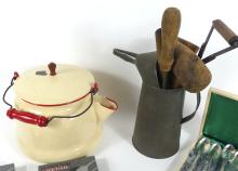 VINTAGE KITCHEN ITEMS