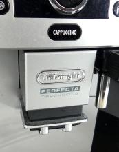 DELONGHI COFFEE MACHINE