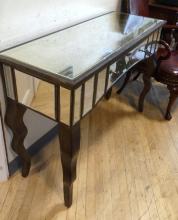 UTTERMOST MIRRORED TABLE/VAINTY DESK