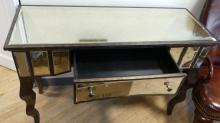 UTTERMOST MIRRORED TABLE/VAINTY DESK