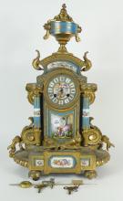 ANTIQUE FRENCH MANTEL CLOCK