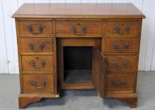 ANTIQUE KNEEHOLE DESK