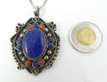 GEMSTONE PENDANT ON CHAIN