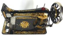SINGER SEWING MACHINE