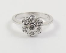 LADIES' DIAMOND RING