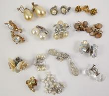 41 PAIRS FASHION EARRINGS