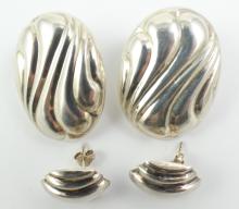 2 PAIRS EARRINGS