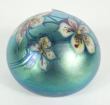 COLLECTOR'S ART GLASS PAPERWEIGHT