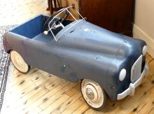 VINTAGE PEDAL CAR