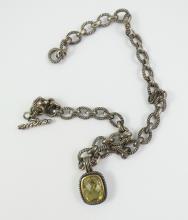 PENDANT ON CHAIN