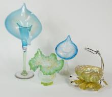 4 PIECES ANTIQUE GLASS