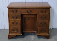 ANTIQUE KNEEHOLE DESK