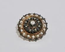 18K GOLD BROOCH