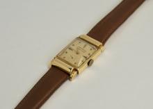 14K BENRUS WRISTWATCH