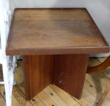 LOW TABLE AND PEDESTAL TABLE