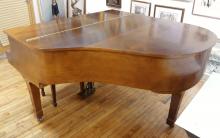 YAMAHA BABY GRAND PIANO