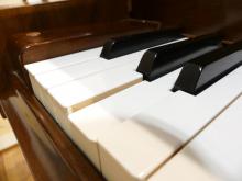 YAMAHA BABY GRAND PIANO