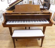 YAMAHA BABY GRAND PIANO