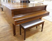 YAMAHA BABY GRAND PIANO