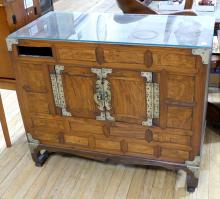 ANTIQUE CHINESE ROSEWOOD CABINET