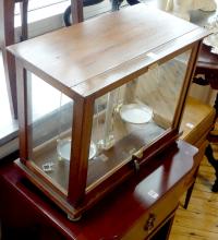 APOTHECARY SCALE
