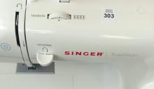 SINGER "TRADITION" SEWING MACHINE