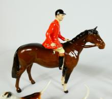 BESWICK 8-PIECE FOX HUNTING SET