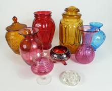 8 PIECES COLOURED GLASS