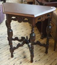 VINTAGE CONSOLE TABLE