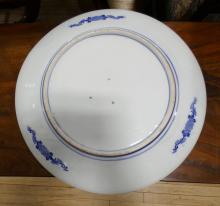 PAIR OF CHINESE PORCELAIN CHARGERS